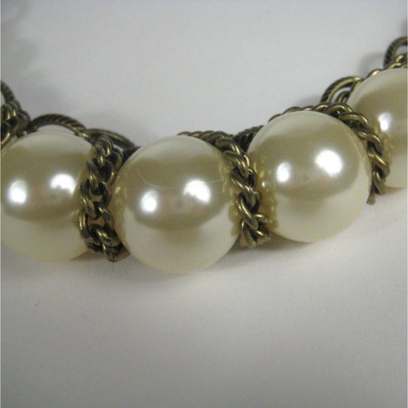 Imitation Pearl Necklace 20 Inch Goldtone Chain Statement Party Graduating - Picture 7 of 9